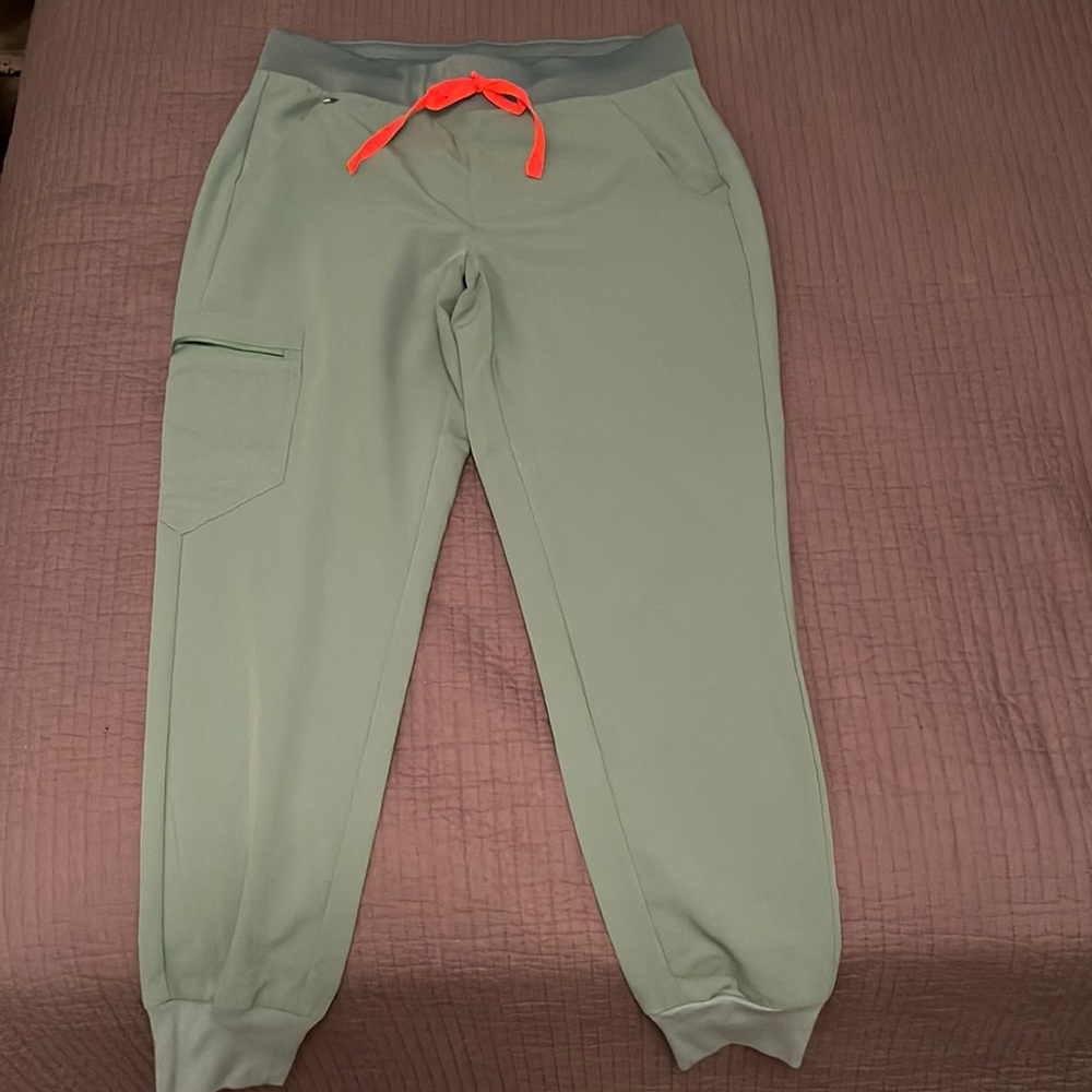 FIGS Zamora jogger (JADE)